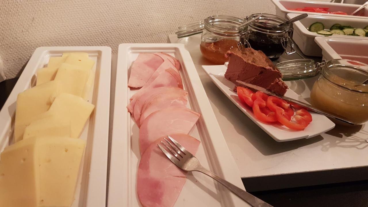 Karlskoga Folkhoegskola Vandrarhem Udden Zewnętrze zdjęcie